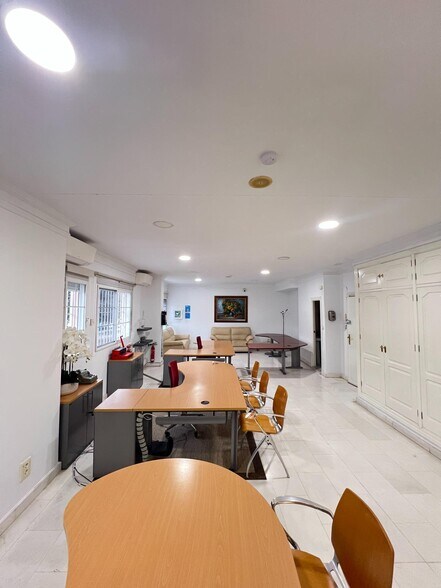 Office in Málaga, Málaga for lease - Building Photo - Image 2 of 17