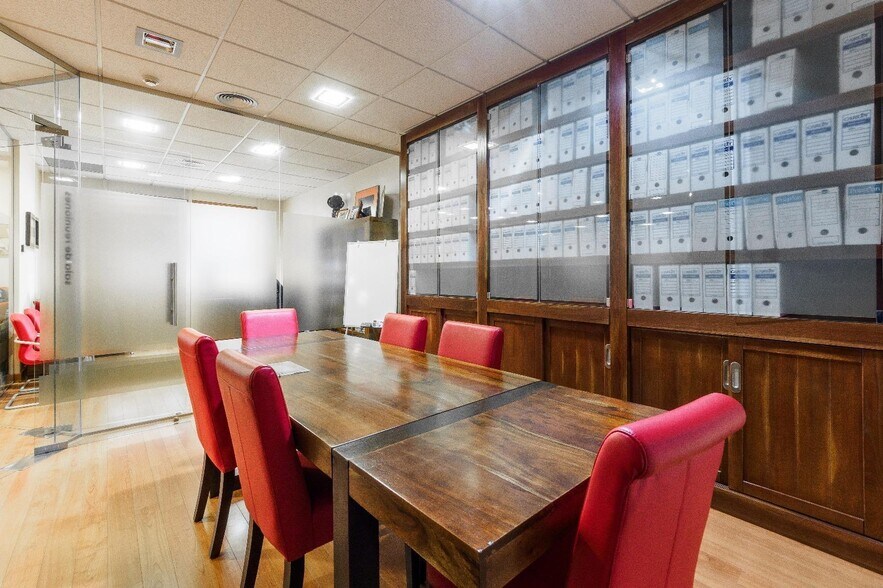Office in Sevilla, Sevilla for lease - Interior Photo - Image 2 of 30