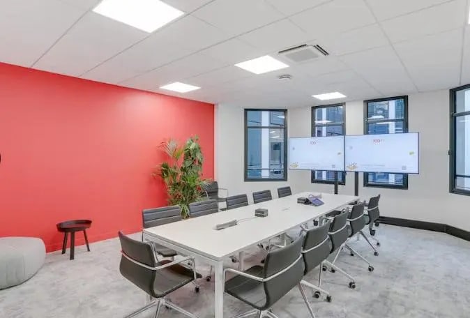 Rue Poissonnière, Paris for lease Interior Photo- Image 1 of 12