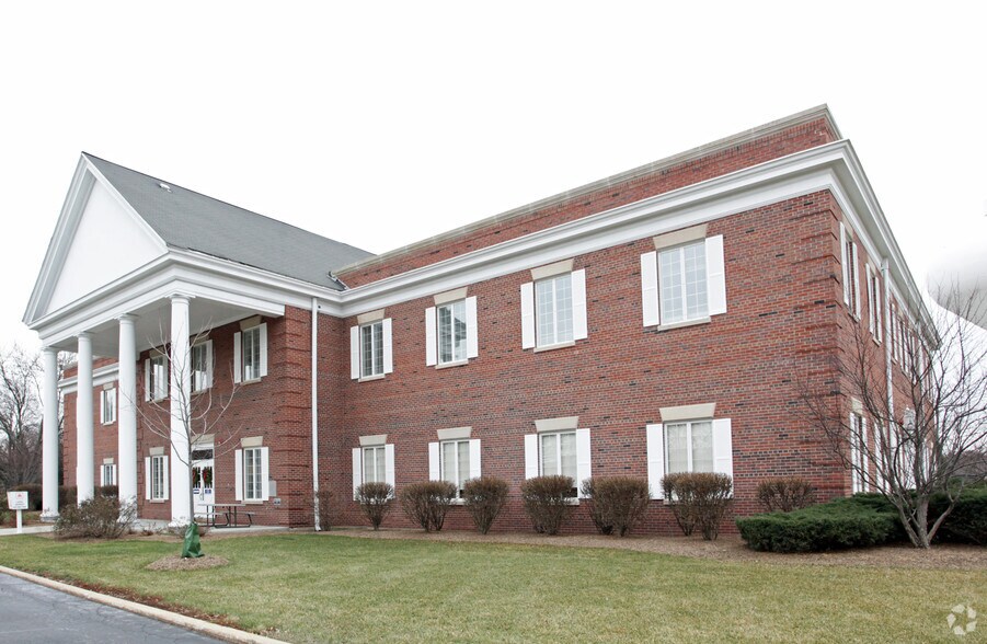 6655 Main St, Downers Grove, IL for sale - Primary Photo - Image 1 of 1