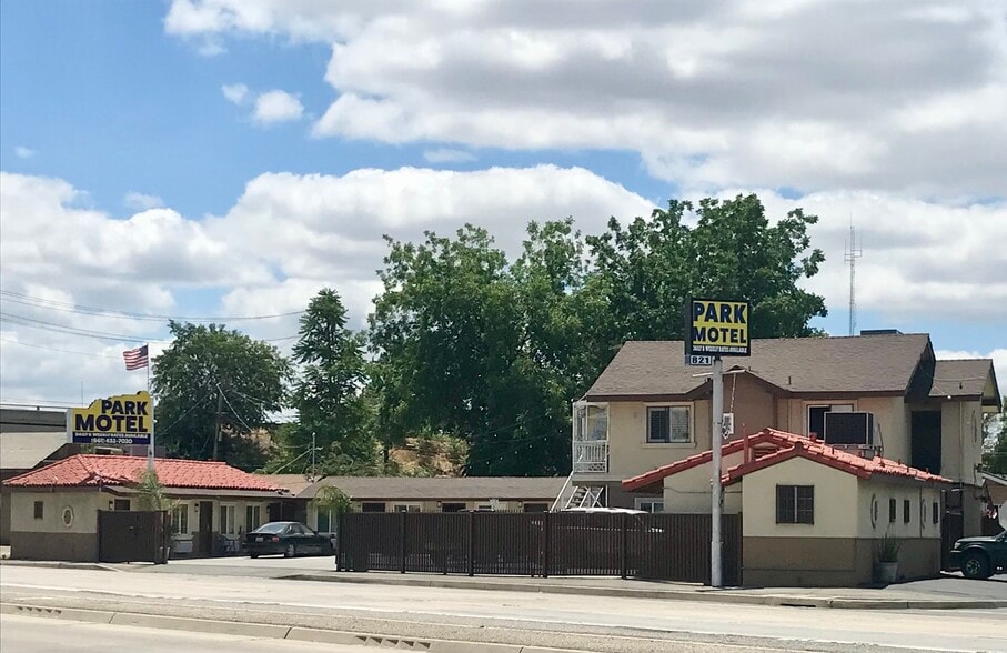 821 Golden State Ave, Bakersfield, CA for sale - Building Photo - Image 1 of 22