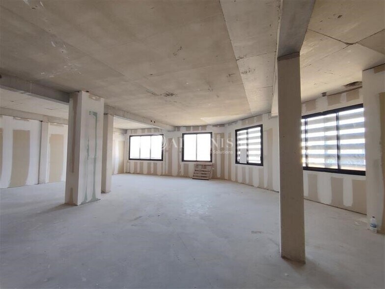 Office in Béziers for sale - Building Photo - Image 2 of 11