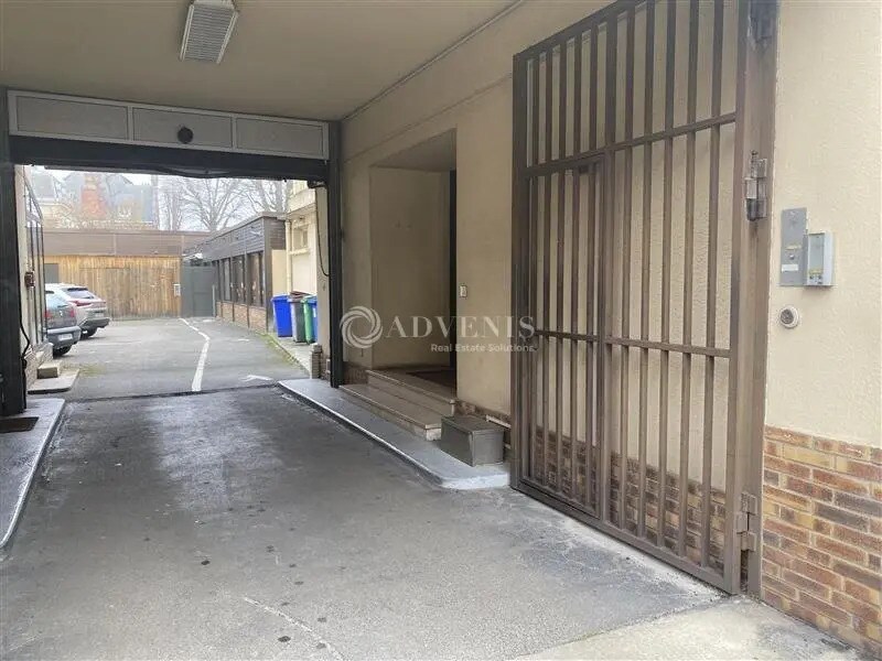 Office in Le Raincy for lease Building Photo- Image 1 of 8