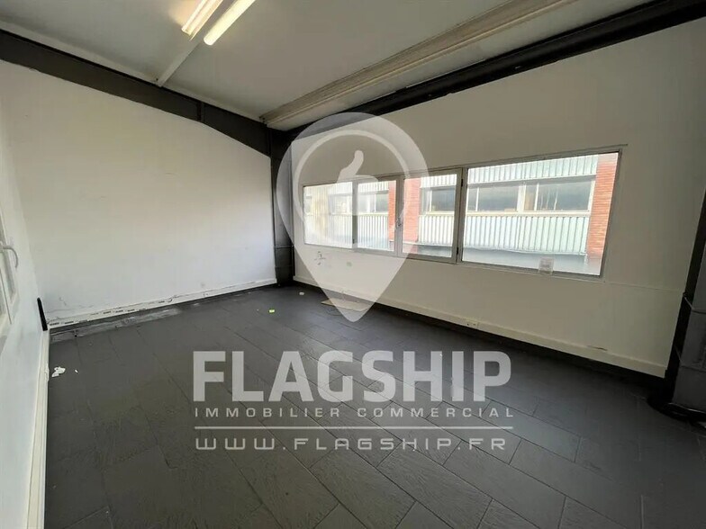 Office in Pantin for lease - Interior Photo - Image 2 of 8