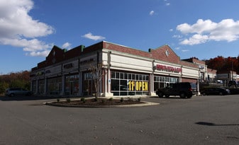 Lake of the Woods Plaza - Storefront Property