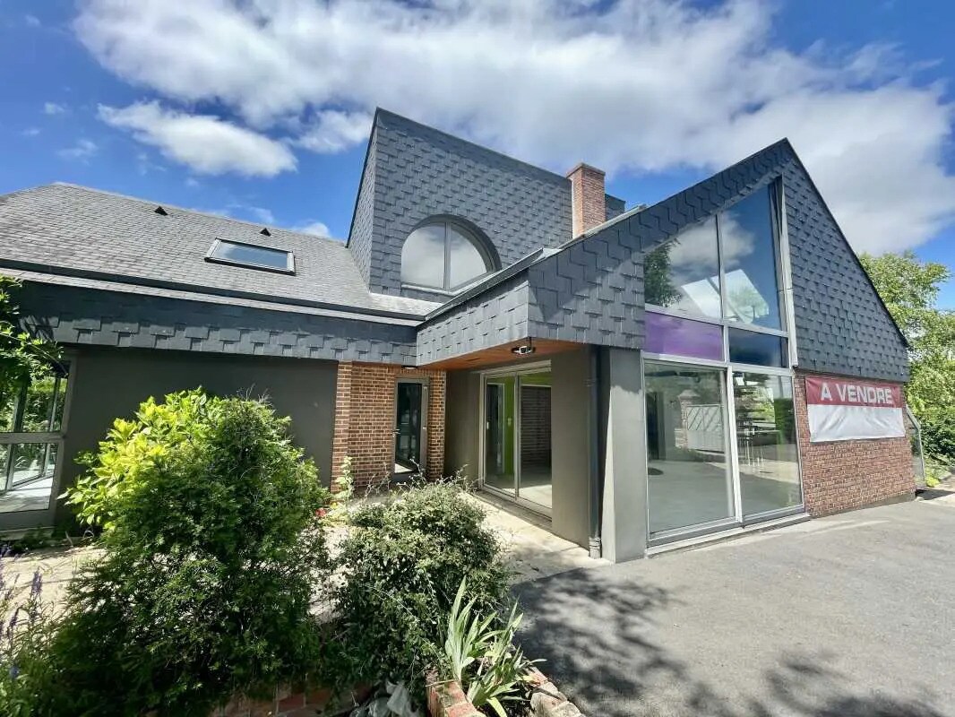 Retail in Bois-Guillaume for sale Building Photo- Image 1 of 8