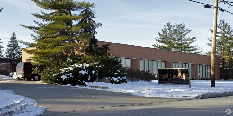 7885 E Kemper Rd, Cincinnati, OH for sale - Primary Photo - Image 1 of 1