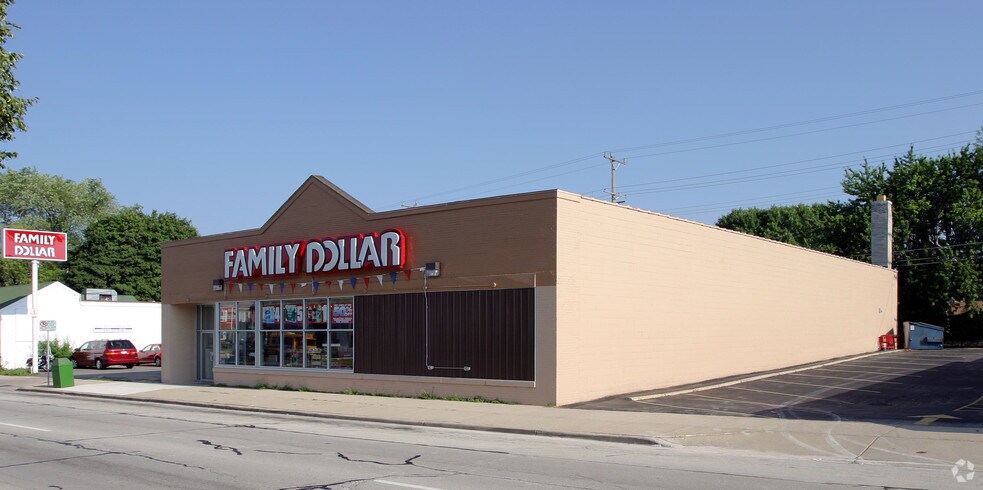 7924 W Burleigh St, Milwaukee, WI for sale - Building Photo - Image 1 of 1