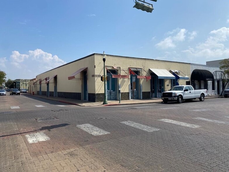 519 San Agustin Ave, Laredo, TX for sale - Primary Photo - Image 1 of 1