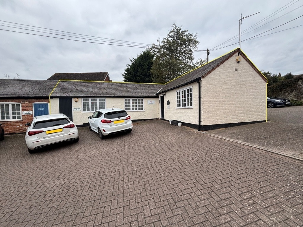 19 Church St, Oadby for lease Building Photo- Image 1 of 4