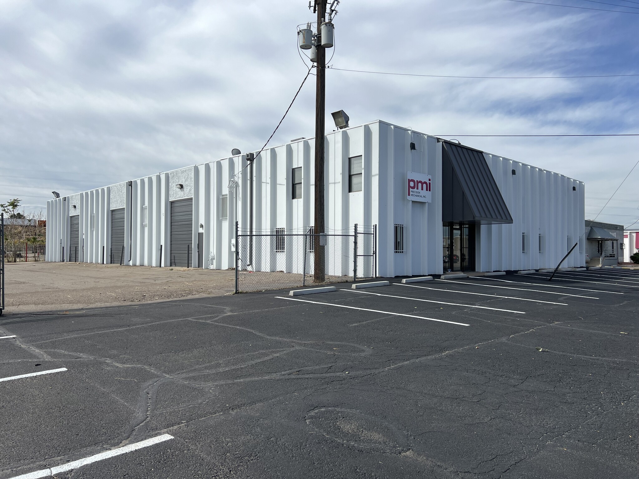 6390 E 49th Dr, Commerce City, CO for lease Building Photo- Image 1 of 2