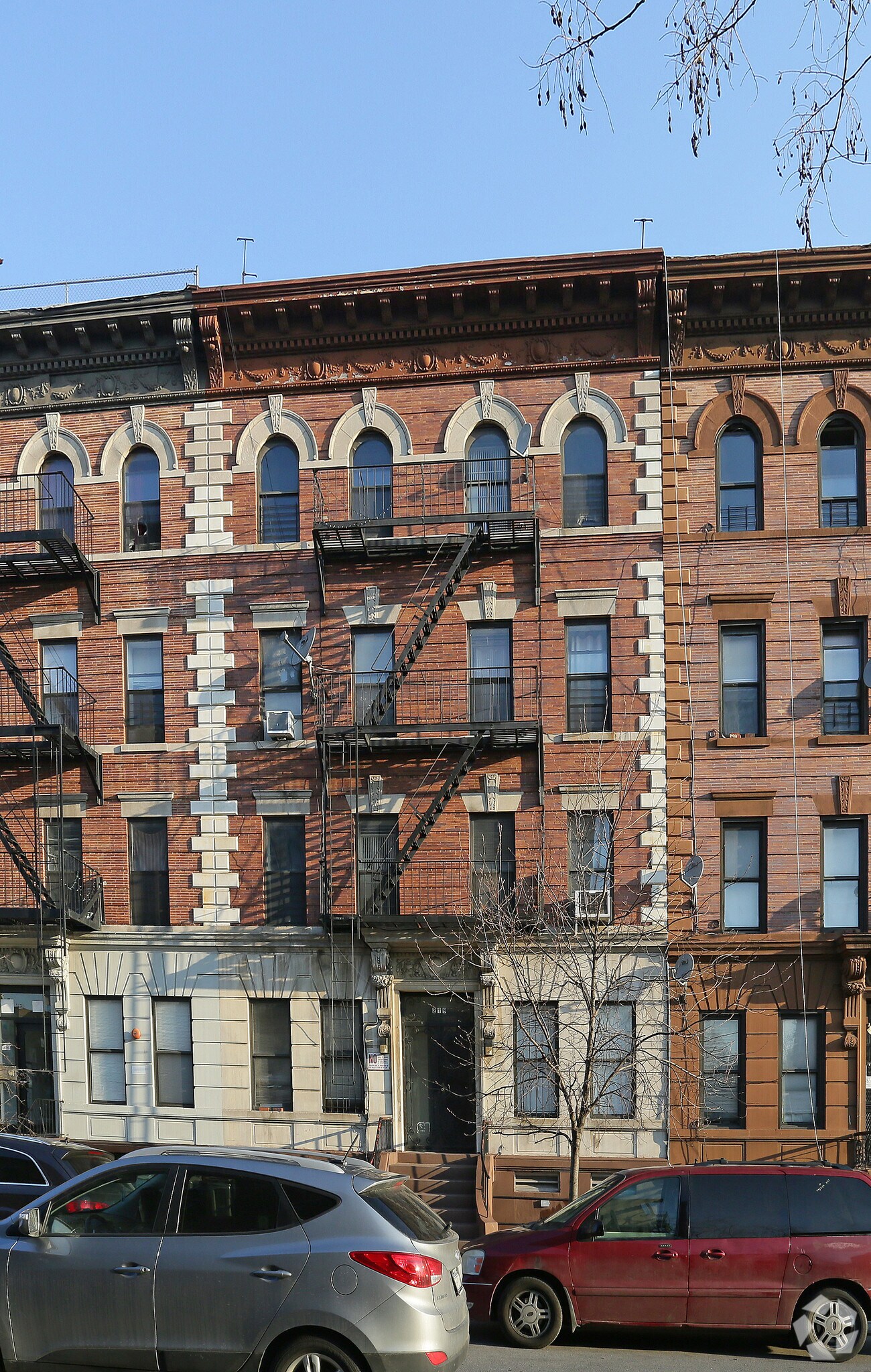221 Bainbridge St, Brooklyn, NY for sale Primary Photo- Image 1 of 1