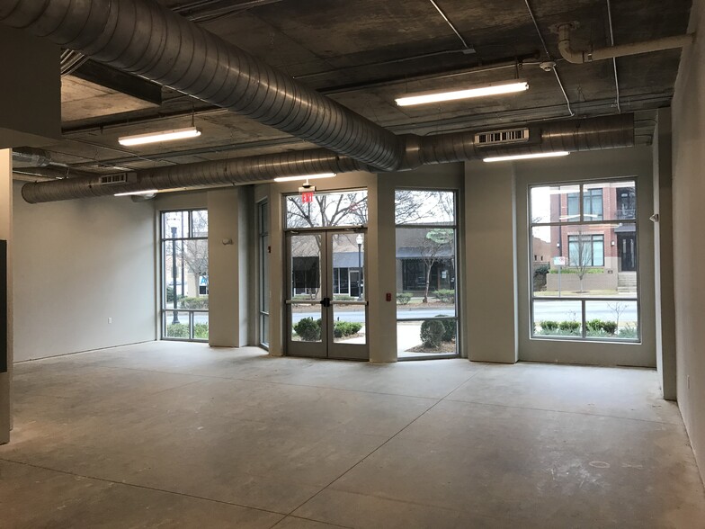 1108 S Main St, Greenville, SC for lease - Interior Photo - Image 2 of 82