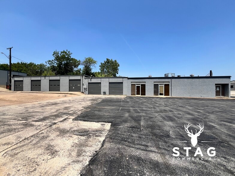 1200 Fort Worth Dr, Denton, TX for lease - Building Photo - Image 2 of 9