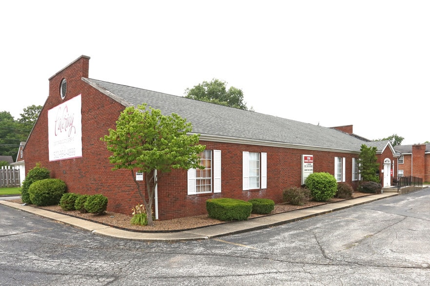 2733 Charlestown Rd, New Albany, IN 47150