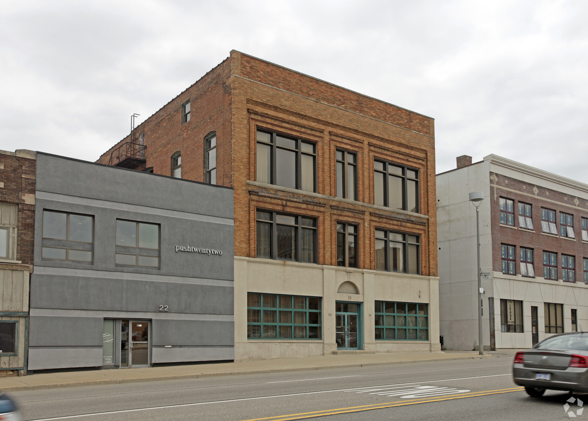 16-20 W Huron St, Pontiac, MI for lease Building Photo- Image 1 of 10