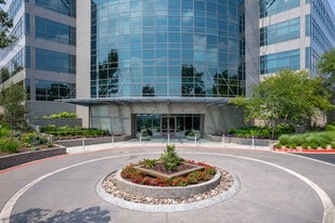Regus Plaza 7000 - LEED Certified Building