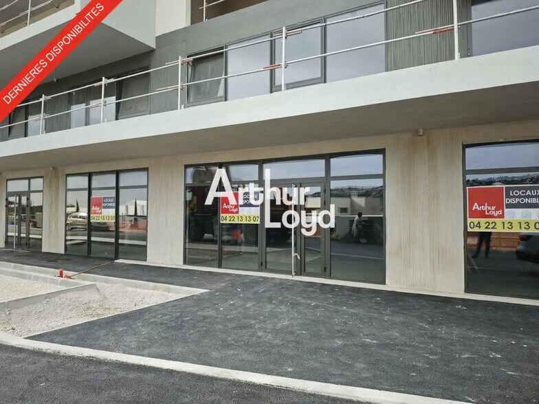 Retail in Saint-Laurent-du-Var for lease - Building Photo - Image 2 of 12