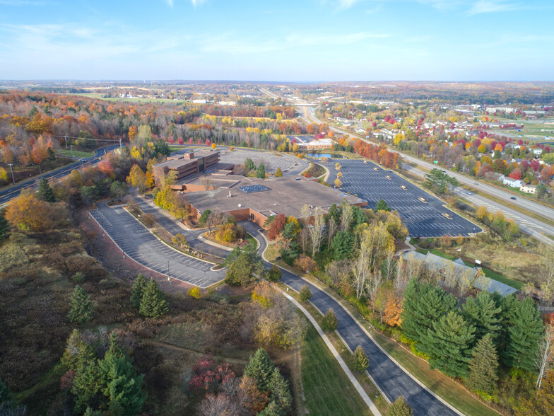 1800 Westwood Center Blvd, Wausau, WI for sale - Aerial - Image 2 of 34