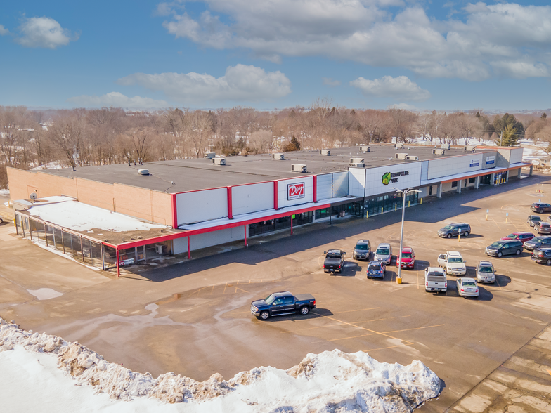 3727-3731 University Ave, Waterloo, IA for sale - Building Photo - Image 1 of 9