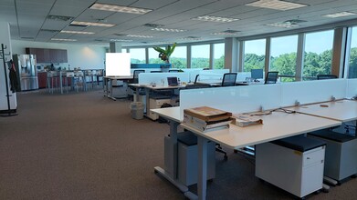 300-400 Tradecenter, Woburn, MA for lease Interior Photo- Image 2 of 13