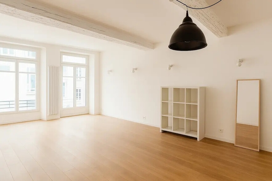 Office in Paris for lease - Interior Photo - Image 3 of 5