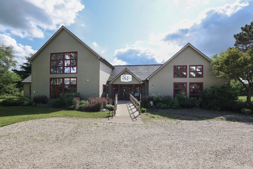 296 S Main St, Sheffield, MA for sale - Building Photo - Image 1 of 1