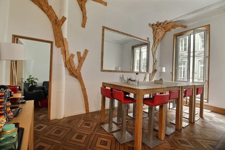 Office in Paris for lease - Building Photo - Image 2 of 7