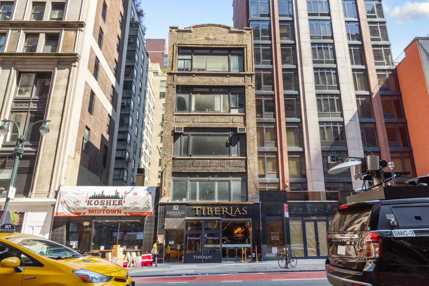 45 E 34th St, New York, NY for lease - Building Photo - Image 1 of 21