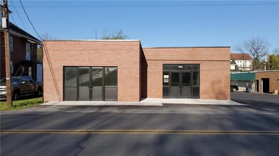 2005 Willow Park Rd, Bethlehem, PA for lease Building Photo- Image 1 of 4