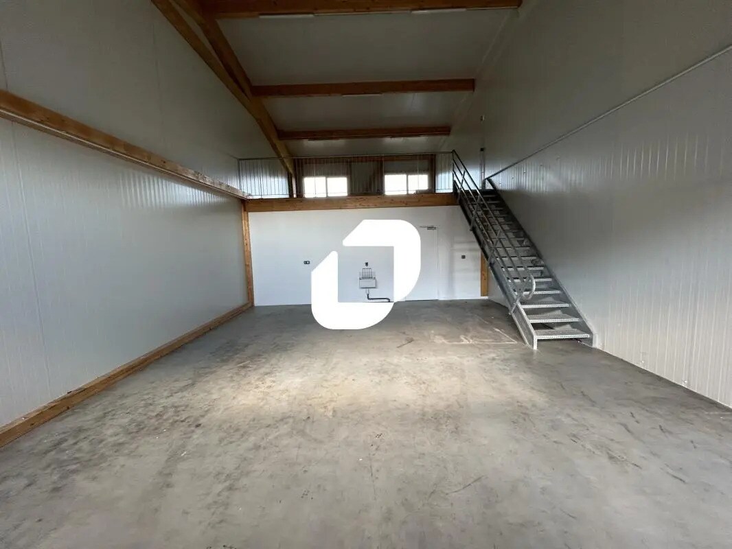 Office in Combs-la-Ville for lease Building Photo- Image 1 of 15