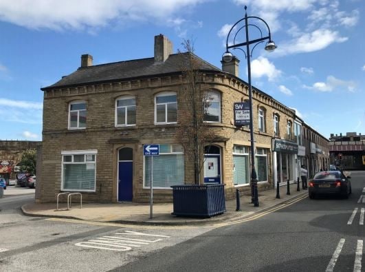 8 St John's Rd, Huddersfield for sale - Primary Photo - Image 1 of 1