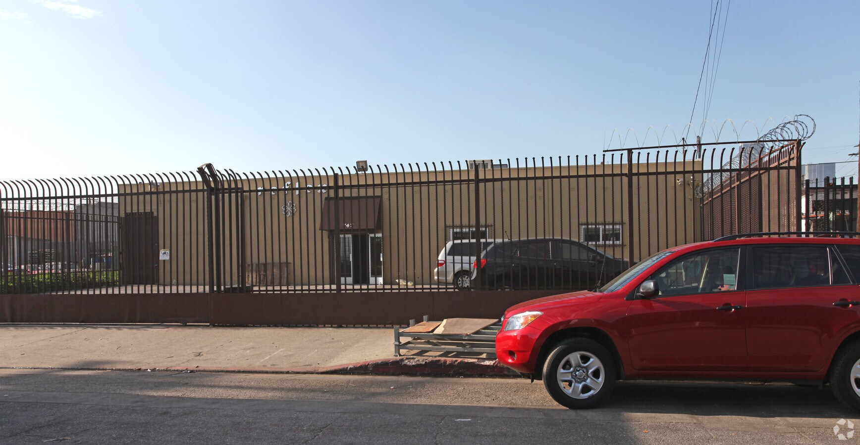 747 Ceres Ave, Los Angeles, CA 90021