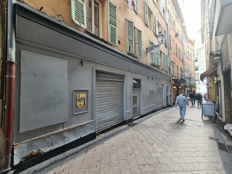Retail in Nice for lease - Building Photo - Image 1 of 5