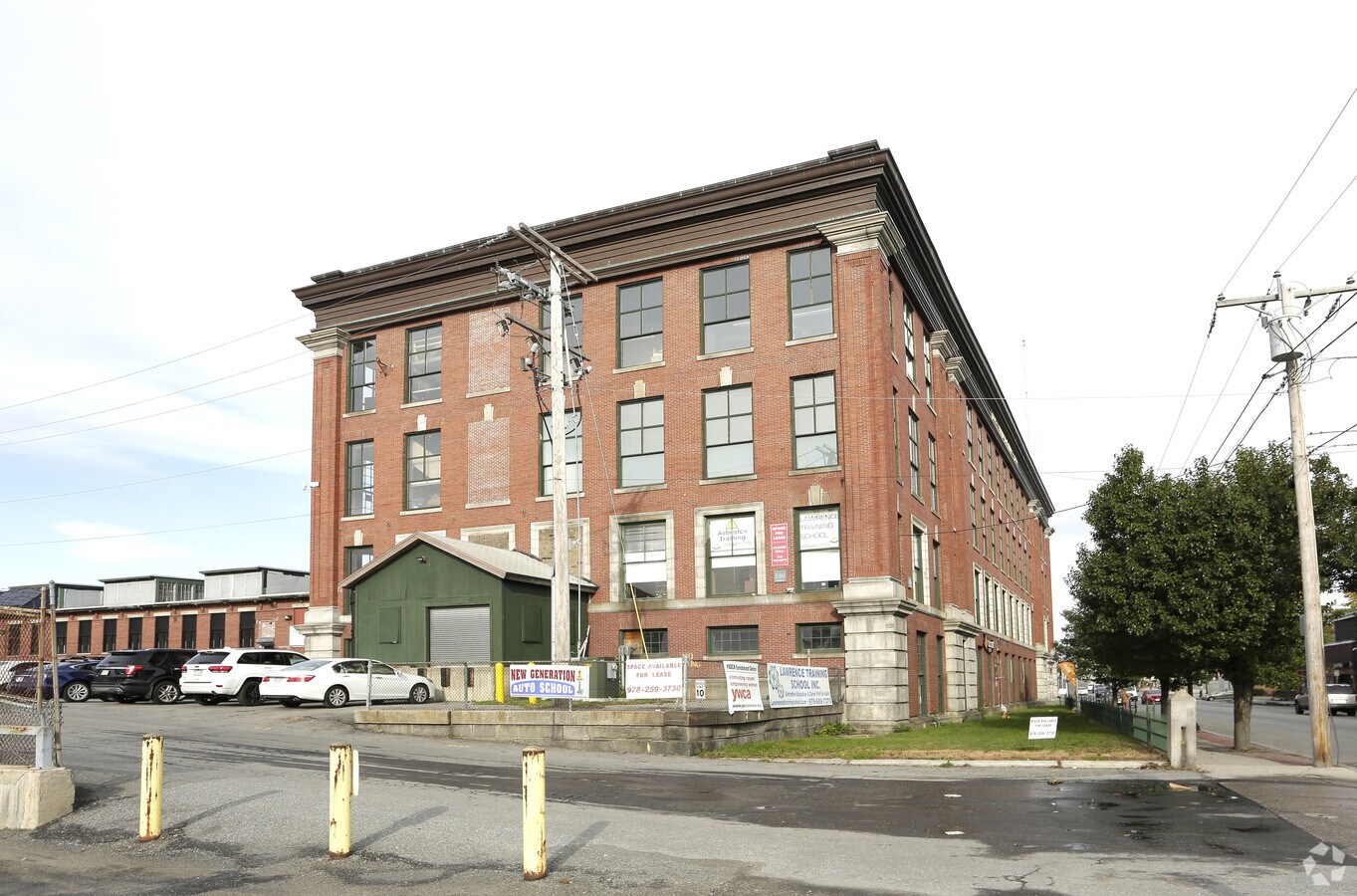 530 Broadway St, Lawrence, MA 01841