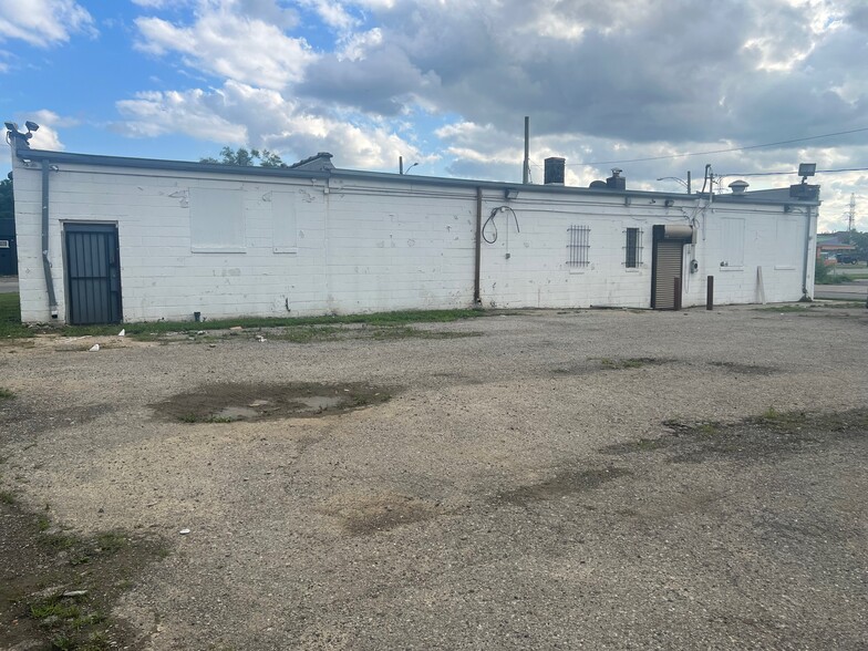 19338 Schoolcraft, Detroit, MI for sale - Primary Photo - Image 1 of 1