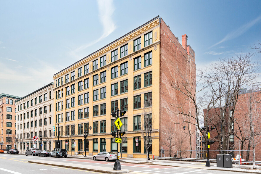 320 Summer St, Boston, MA for lease - Building Photo - Image 1 of 9