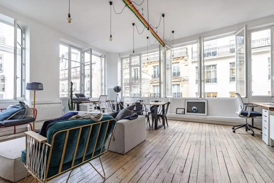 Office in Paris for lease - Building Photo - Image 2 of 8