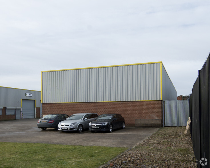 Bontoft Ave, Hull for lease - Building Photo - Image 2 of 3