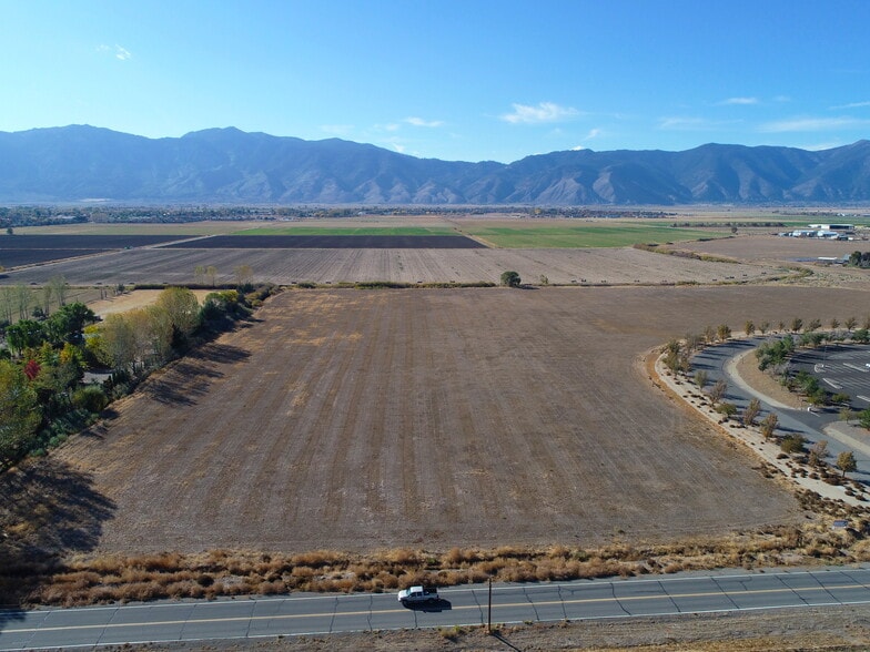 Bently Parkway, Gardnerville, NV for sale - Building Photo - Image 2 of 8