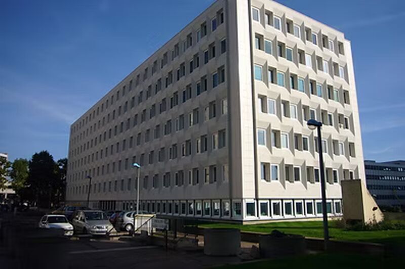 Office in Créteil for lease Building Photo- Image 1 of 21