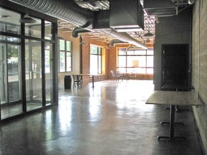 163 N Broadway, Green Bay, WI for lease Building Photo- Image 2 of 14