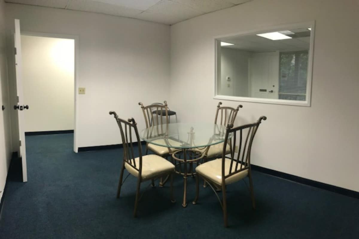 222 N Mountain Ave, Upland, CA for lease Interior Photo- Image 1 of 4