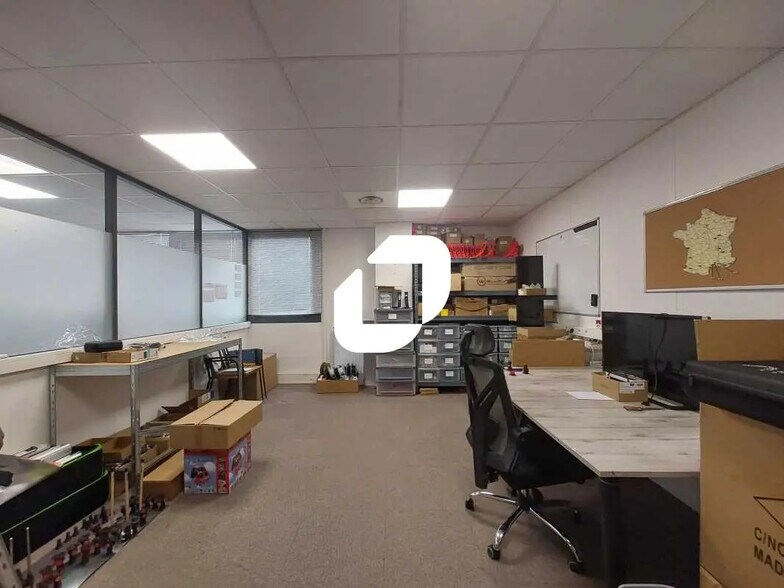 Office in Baillargues for lease - Interior Photo - Image 2 of 3