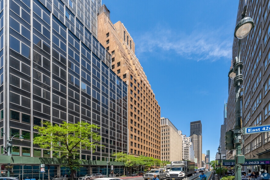 801 Second Ave, New York, NY for lease - Building Photo - Image 2 of 5