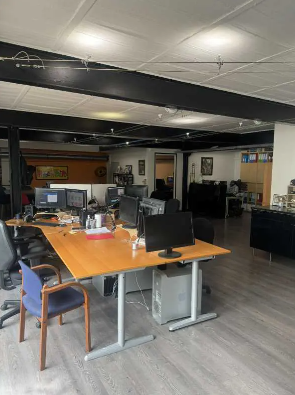 Coworking Space in Paris for lease Interior Photo- Image 1 of 7