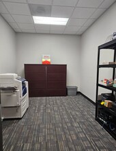 100 NE Tudor Rd, Lee's Summit, MO for lease Interior Photo- Image 2 of 7