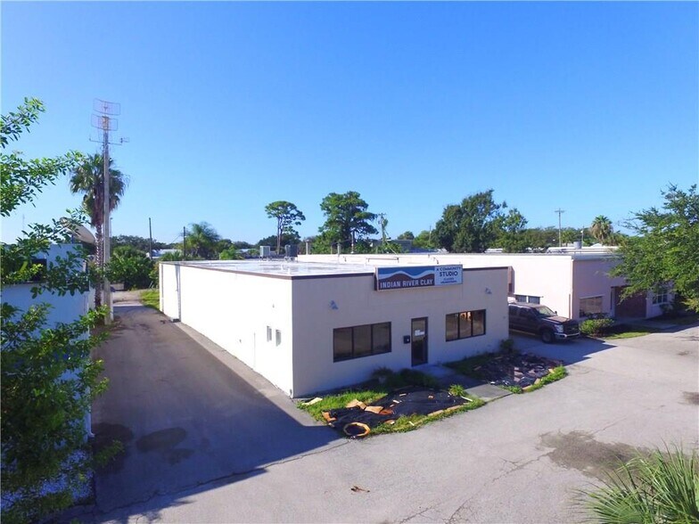 1239 16th St, Vero Beach, FL for sale - Primary Photo - Image 1 of 1