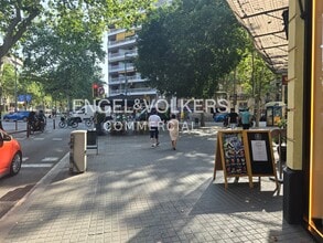 Retail in Barcelona, Barcelona for lease Interior Photo- Image 2 of 3