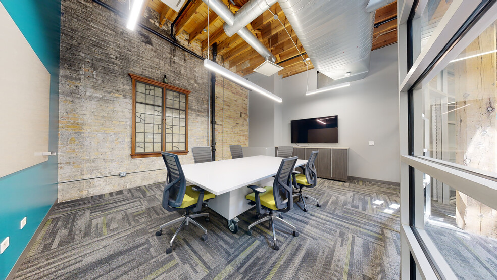 10-18 W Hubbard St, Chicago, IL for lease - Interior Photo - Image 3 of 6